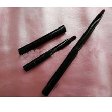 1 Pc Portable Automatic Retractable Lip Brush With Lid Eyeliner Brush Plastic Material 100% Brand new and high quality Anne