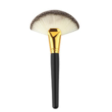 17*2*2 cm Imported Nylon Makeup Large Fan Goat Hair Blush Face Powder Foundation Cosmetic Brush Anne