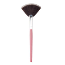 1Pc Fan Brush Portable Slim Professional Makeup Brush Artificial Fiber pincel oval maquiagem 2017 Anne