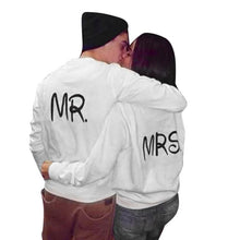 2016 New Fashion Korean Couples Clothing White " MRS MR " Letter Print T-Shirt Women Tops Long Sleeve Autumn Tee Shirt Female
