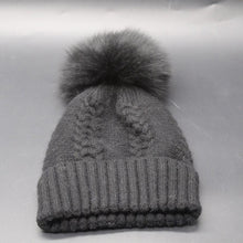 2016 New Fashion Woman's Winter Warm Hats Knitting Woolen Winter Pompon Hats With Fur Cap For Woman Skullies & Beanies Gorros