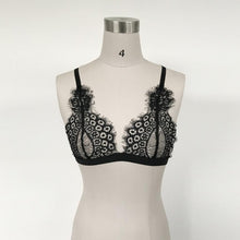 2016 New Summer Crop Top Black Lace Floral Ladies Camisole Black Lace Bralette Sheer Triangle Bralette Women Crochet Tops #1124