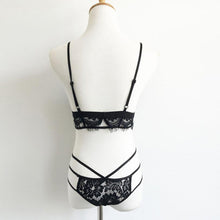 2016 Sexy Women Lingerie Black Lace Bandage Underwear Nightwear Women Exotic Apparel Set Crop Tops + G String Club Wear Lingerie