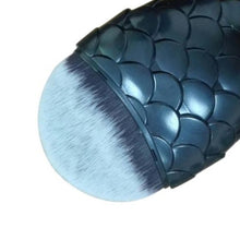 2017 1PCS Fish Scale Face Makeup brushes Fishtail Bottom Brush Powder Foundation Blush Makeup Cosmetic brush Pinceaux maquillage