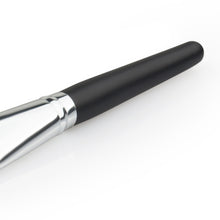 2017 1pcs Wooden Handle Blusher Powder Foundation Eyeshadow brush Makeup tools Professional Makeup brushes Pinceis de maquiagem