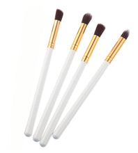 2017 4PCS Professional Makeup brushes Cosmetics Beauty Eyeshadow Powder Foundation Blending Blusher brush Pinceis de maquiagem