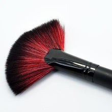 2017 Beauty Long Fan-Shaped Brushes Professional Powder Foundation Eyeshadow Eyeliner Cosmetic Fan brush Pinceis de maquiagem