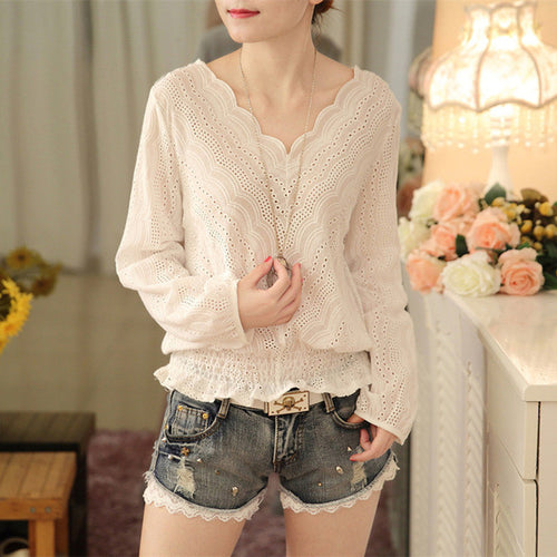 2017 Blusas femininas Casual Women Hollow Out Blouses Long Sleeve Tops Autumn V-neck Lace Print Shirts 71781