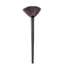 2017 Fan Blush Face Eyeshadow Powder Foundation Makeup brushes professional Cosmetics Brush Beauty Black