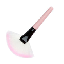 2017 Fan brush Blusher Face Powder Foundation Eyeshadow Highlighter Eyebrow Cosmetics Professional Makeup brushes Maquiagem