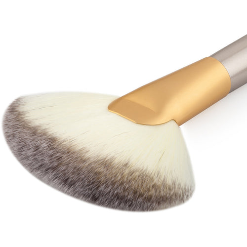 2017 Fan brush Make up Large Fan Goat Hair Blush Face Concealer Powder Foundation Eyeshadow Makeup brushes Pincel maquiagem