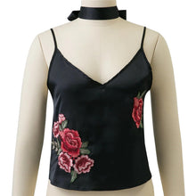 2017 Fashion Sleeveless T-shirts Plus Size Female t shirts Embroidery Crop Top V-neck Women tee 72228