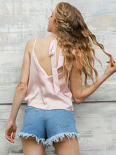 2017 Fashion Sleeveless T-shirts Plus Size Female t shirts Embroidery Crop Top V-neck Women tee 72228