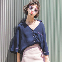 2017 Female Fashion Korea Style Button Blouses V-Neck Casual Shirt Elegant Ladies Tops Loose Women Blouse With Pockets 72474