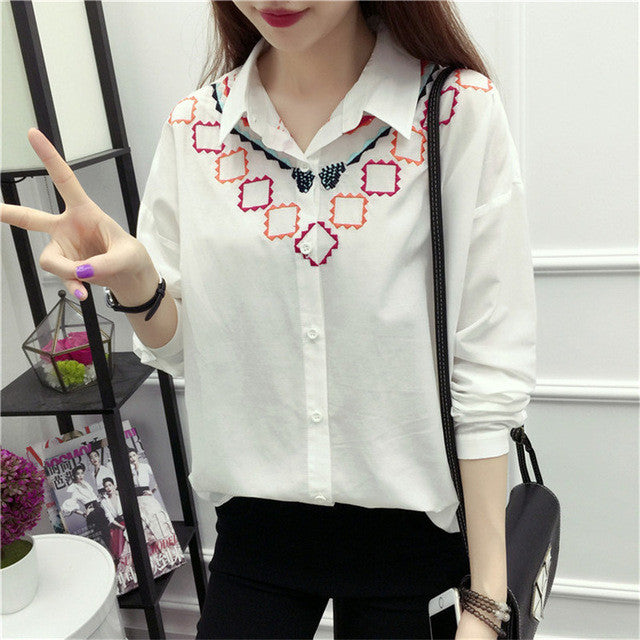 2017 Female Fashion White Blouses Turn-down Collar Casual Shirt Ladies Tops Embroidery Blouse Women Plus Size 71696