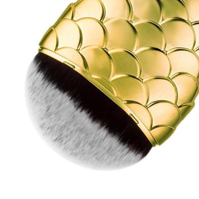2017 Fishtail brush Synthetic hair Face Beauty Blush Foundation Eyeshadow Cosmetic Makeup brushes Pinceaux maquillage