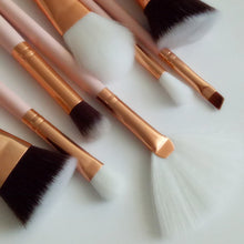 2017 Hot sale women 8PCS Cosmetics Makeup brushes set Blusher Eye Shadow Lip Powder Foundation brush Pinceis de maquiagem Gold
