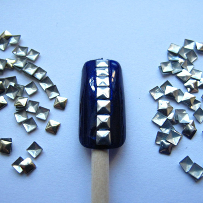 2017 Nail Art 300 Pcs Gold Silver 3mm Square Metal Studs for Nails Cell phones Nail sticker