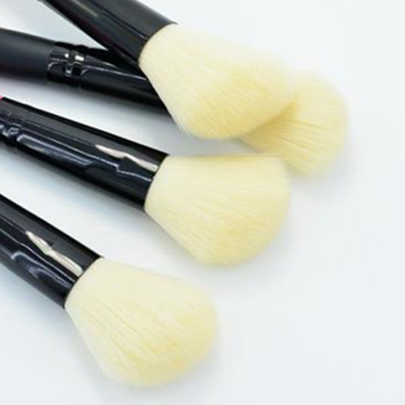 2017 New 4PCS Cosmetic Blush Powder Foundation Eyeshadow brush Beauty Soft Professional Makeup brushes set Pinceis de maquiagem