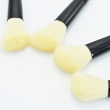 2017 New 4PCS Cosmetic Blush Powder Foundation Eyeshadow brush Beauty Soft Professional Makeup brushes set Pinceis de maquiagem