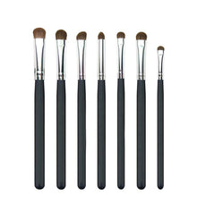 2017 New Designed 7PCS Cosmetic Makeup Brush Lip Makeup Brush Eyeshadow Brush Fulfills all daily basic makeup requirements Anne