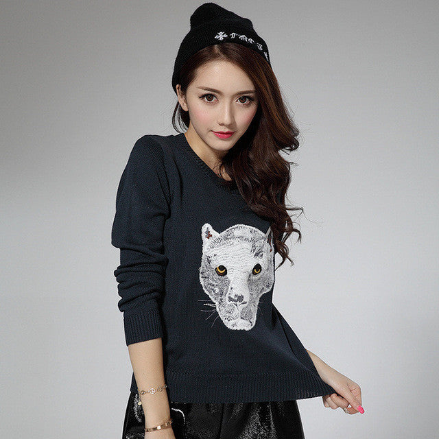 2017 New Fashion Female Pullovers Knitted Long Sleeve O-neck Winter Autumn Tiger head Embroidery Sweaters Hot Sale 72041
