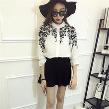 2017 New Women Embroidery Print Blouse Stand Collar Three Quarter Sleeve Tee Shirt Button Blouses Fashion Plus Size Blusas 72197