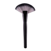 2017 Professional Makeup Brush Blush/ Powder Sector Make Up Soft Fan Foundation Brushes Cosmetic Tool