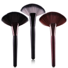 2017 Professional Makeup Brush Blush/ Powder Sector Make Up Soft Fan Foundation Brushes Cosmetic Tool