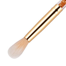 2017 Professional Makeup brushes Natural Beauty Cosmetic EyeShadow Brush Makeup tools Eye Shadow Orange Pincel maquiagem