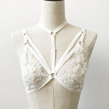 2017 Sexy Women Bandage Halter Neck Lace Bra Bralette Bustier Crop Tops Lce Sheer Triangle Bra Tank Top Female Camis #23