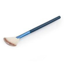 2017 Slim Professional Makeup brushes Multi-function Beauty Eyeshadow Blush Foundation Cosmetic brush for powder Blue
