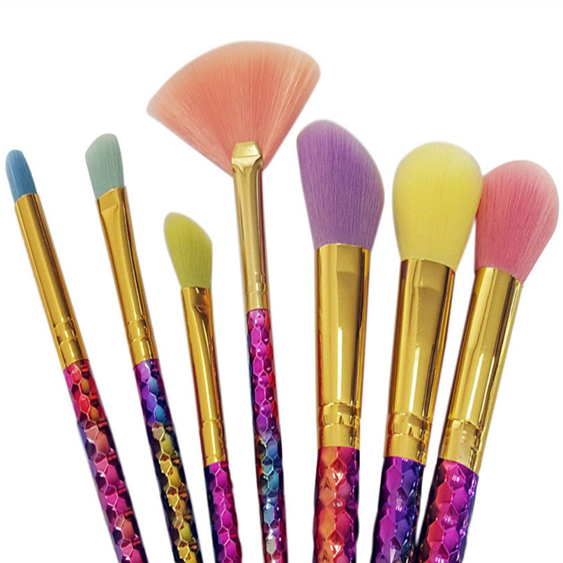 GUJHUI 2017 7PCS Makeup brushes Concealer Blush Liquid Powder Foundation brush Professional Beauty Cosmetics Pincel maquiagem