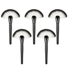 Professional Single Makeup Brush Blush / Powder Sector Makeup Brush Soft Fan Brush Foundation Brushes Make Up Tool